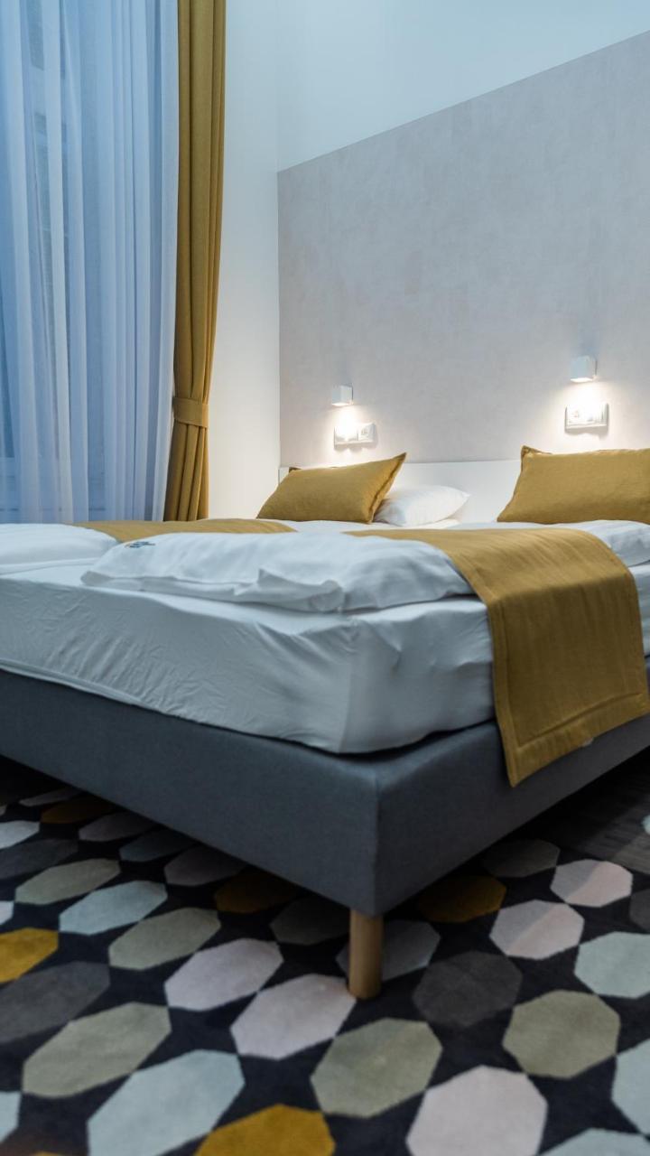 Bpr Downtown Gemstone Apartments Budapest Bagian luar foto