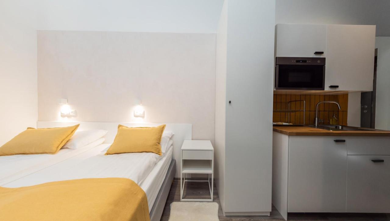 Bpr Downtown Gemstone Apartments Budapest Bagian luar foto